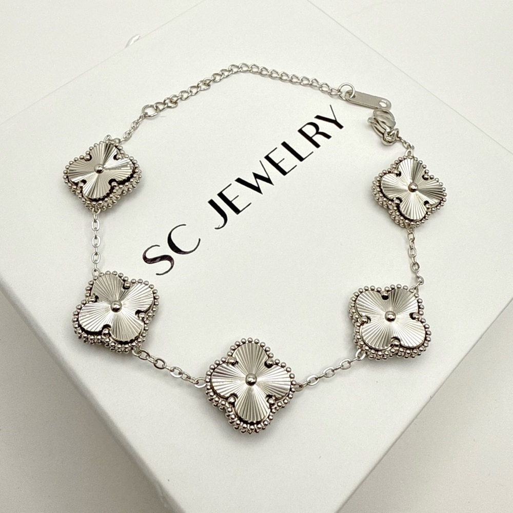 Last 1🔥Silver Color Clover Bracelet 5 Motifs Double Layered